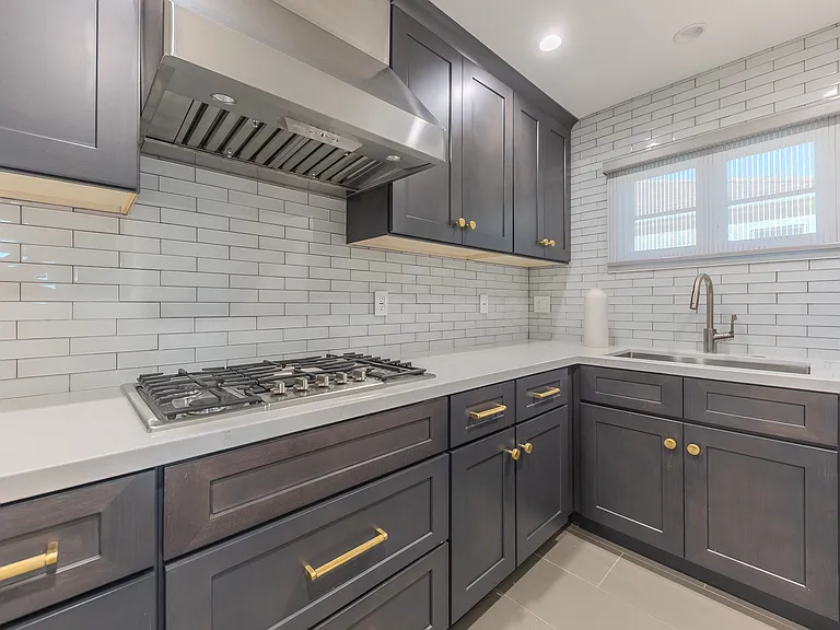 2150 S El Molino Ave — Photo 26