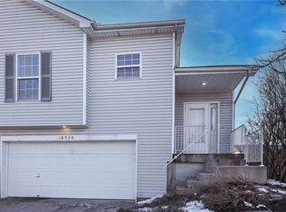 18530 Mulberry Ct, Gardner, KS 66030