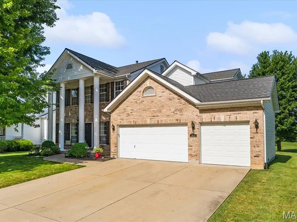 2845 Fairway Dr, Belleville, IL 62220