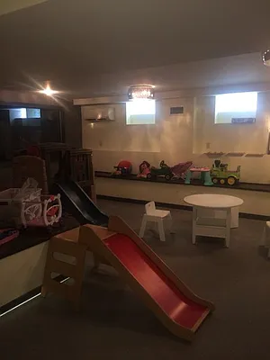 Rented by Elite NY Holdings | media 23