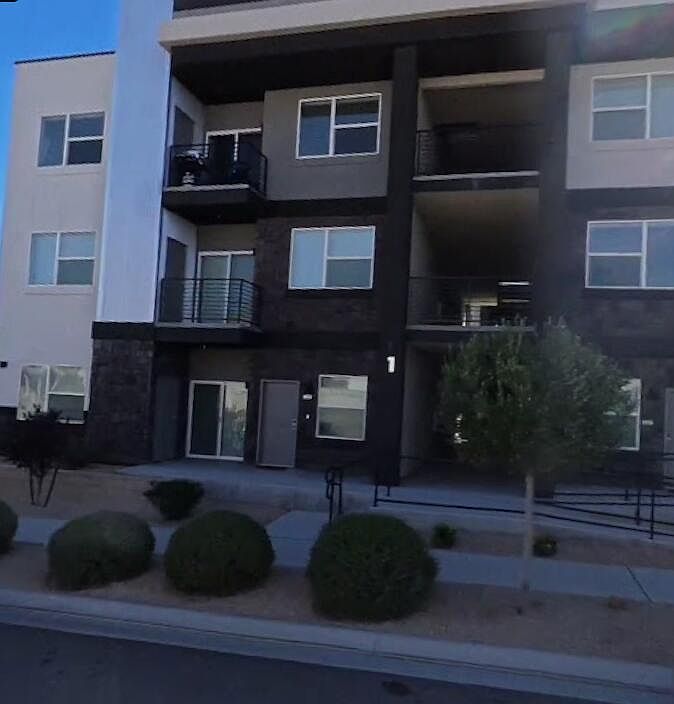 1st image of 5801 S Garnet Dr #3-201