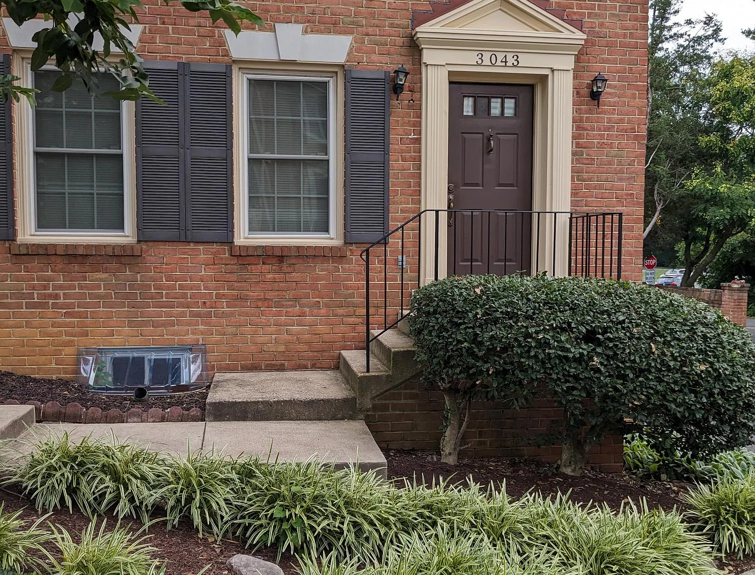 4 bed, 3.5 bath, 2508 sqft, $4,000 — Photo 1