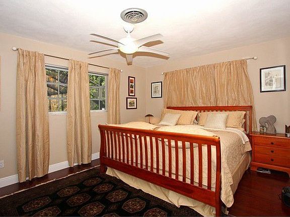 5th image of 8605 SW 160th St