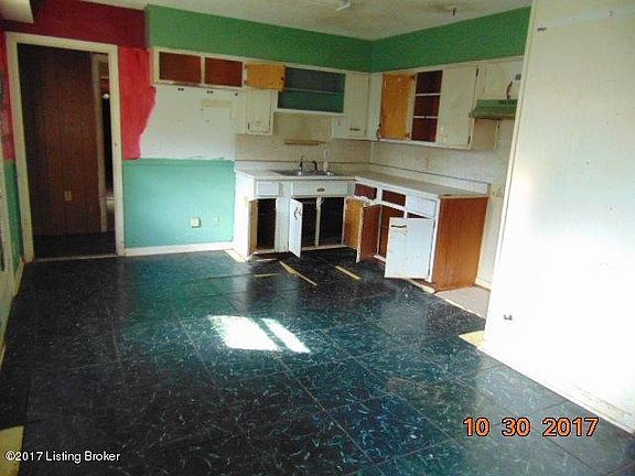 3rd image of 12314 Davidson Dr
