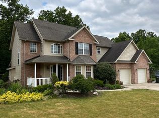 3355 Sandalwood Ln, Cuyahoga Falls, OH 44223