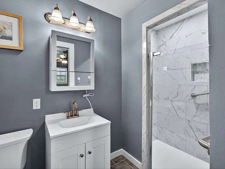 1621 Cloverdale Dr — Photo 22