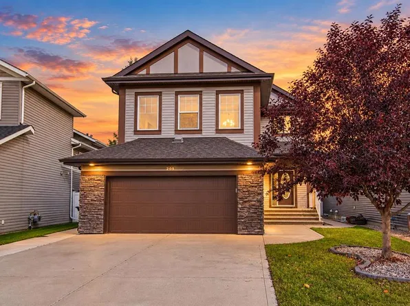 205 SW Van Slyke Way, Red Deer, AB T4R 0N7