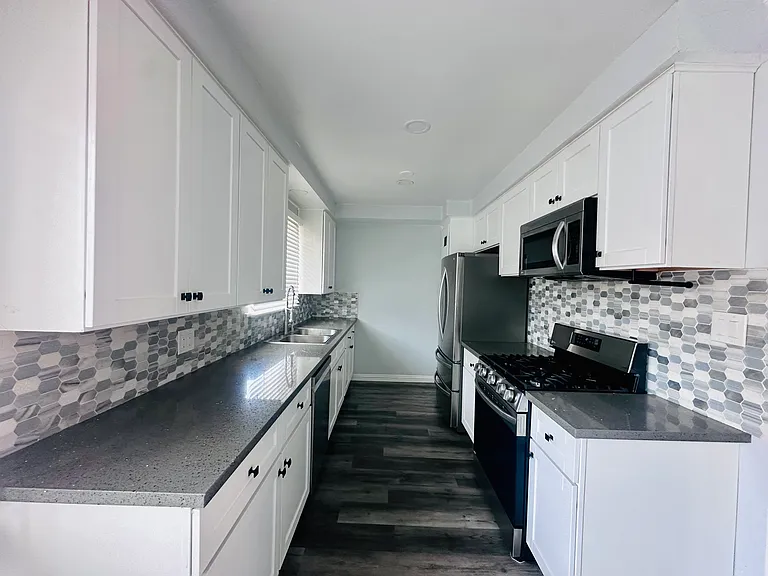 29 N Hidalgo Ave #F — Photo 5