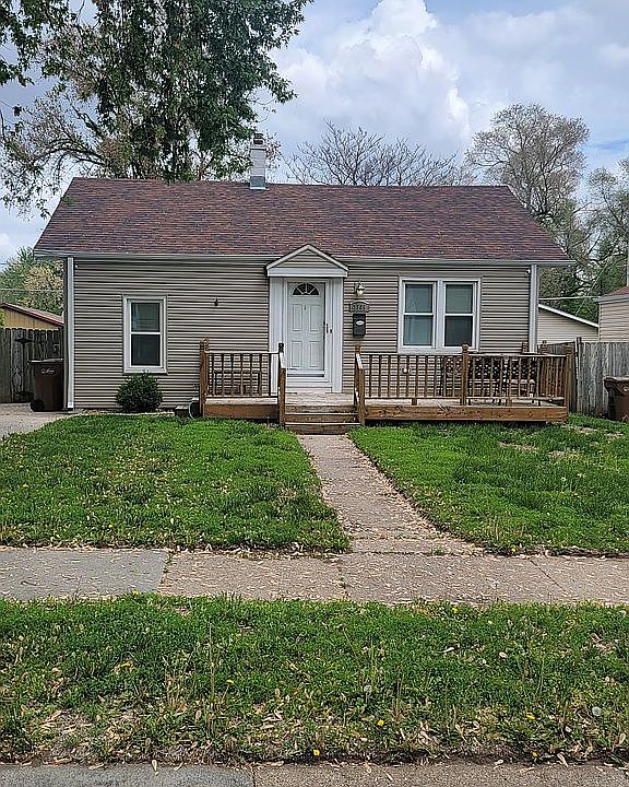 2nd image of 2505 Madison St