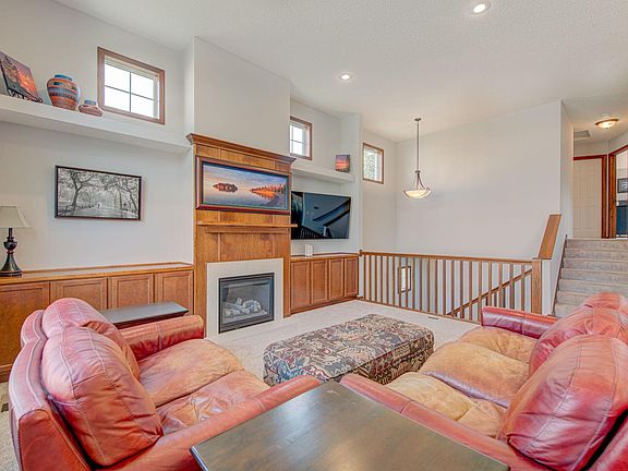 2nd image of 464 Stonewood Ln
