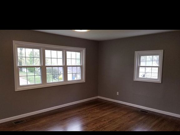 5th image of 3105 Carlton Ave