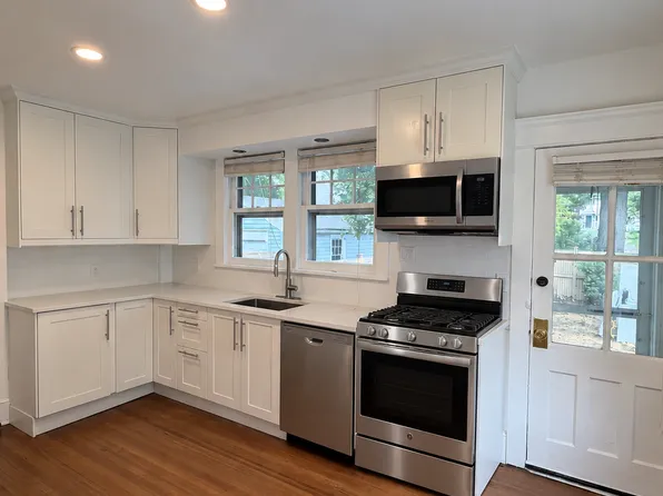 13 Park Ln, Darien, CT 06820