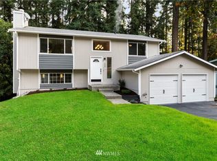 19009 62nd St E, Lake Tapps, WA 98391