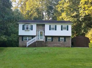 222 R Fork Wire Branch Rd, Ona, WV 25545