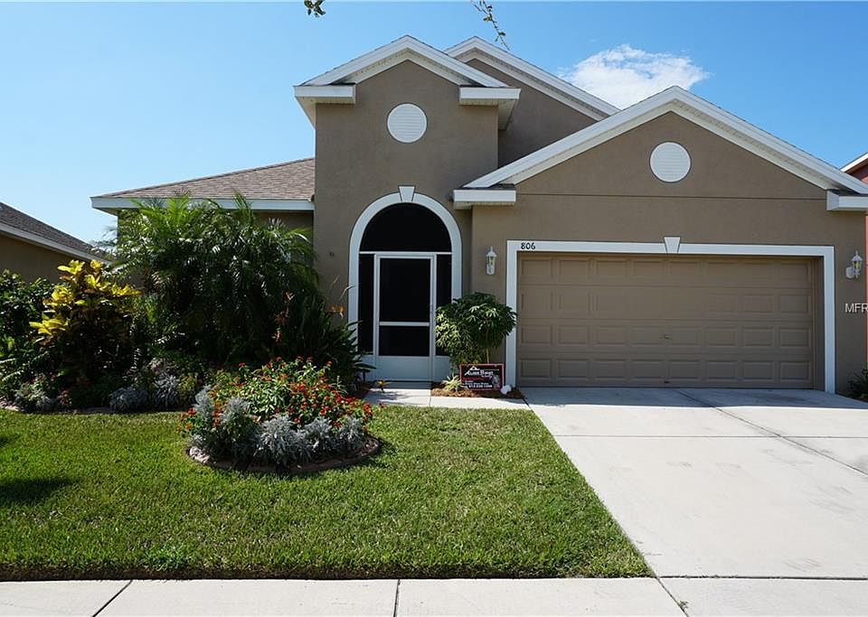 1st image of 806 Parker Den Dr