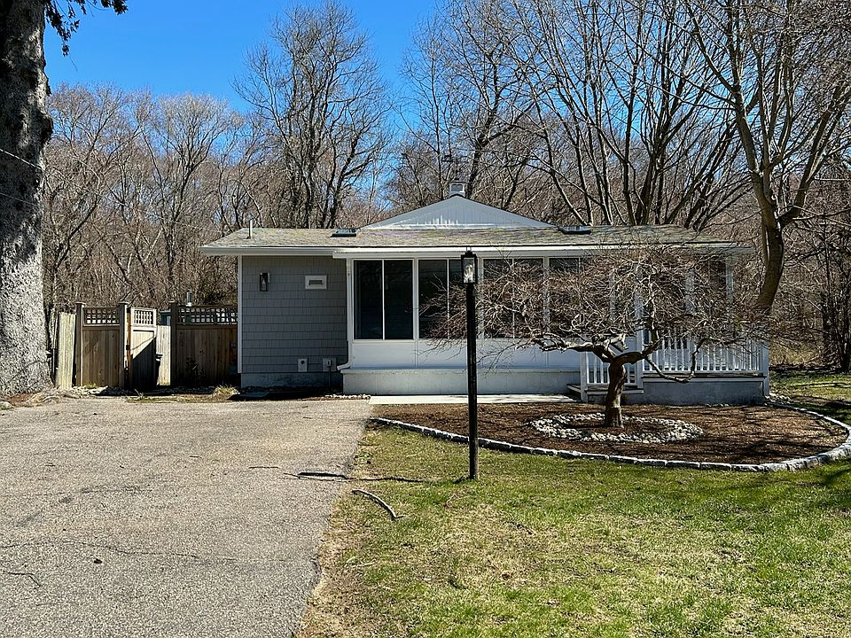 1st image of 6 Courtland Dr #6