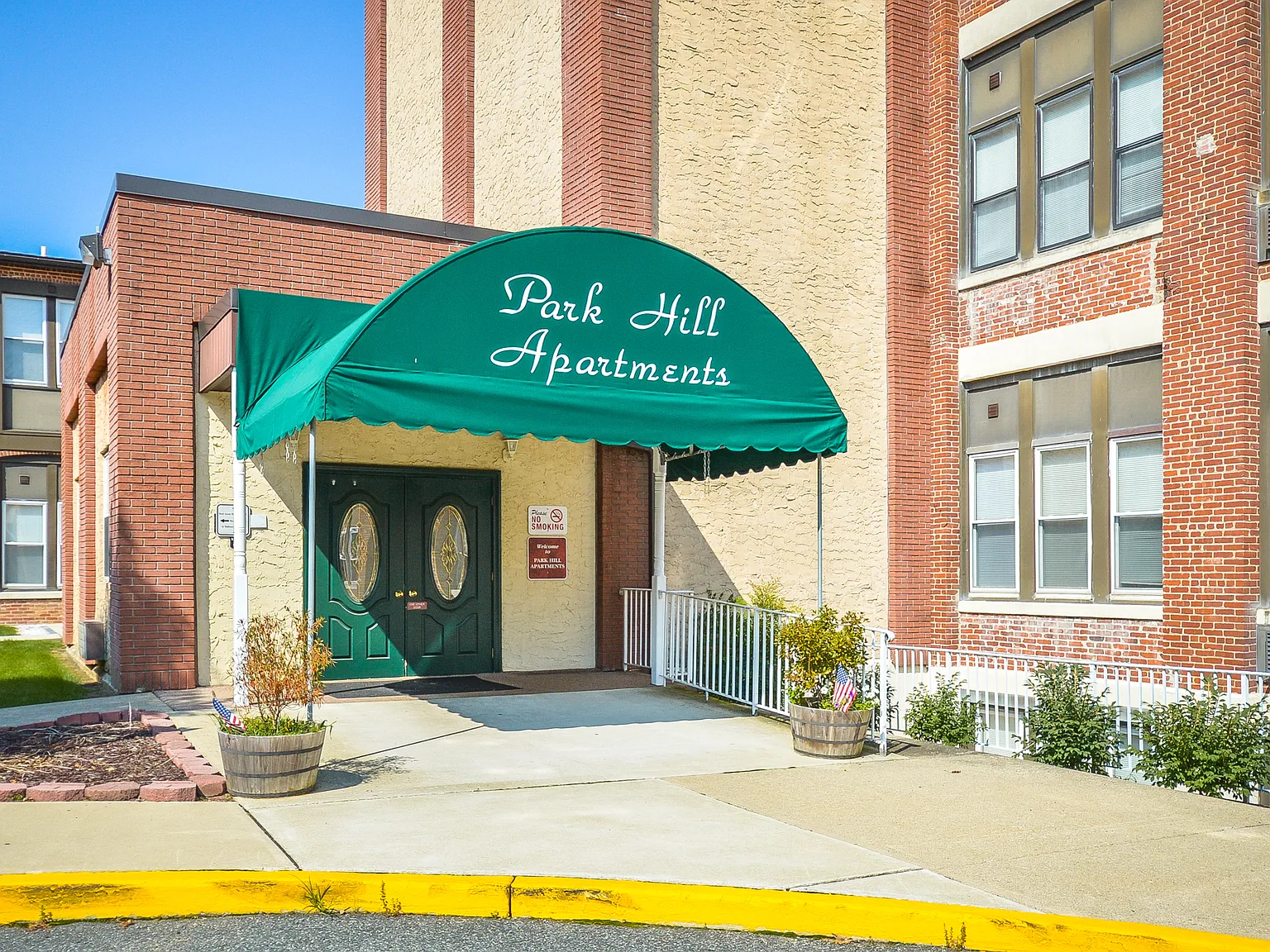 Park Hill Apartments — Photo 1