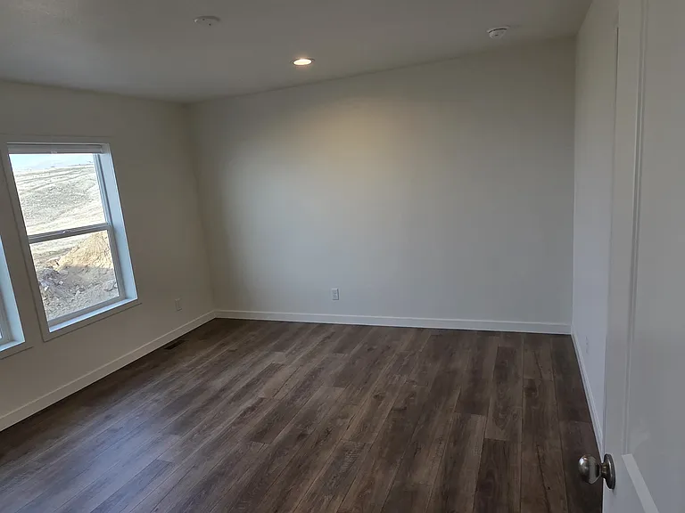 684 N Clark Heights Rd — Photo 12