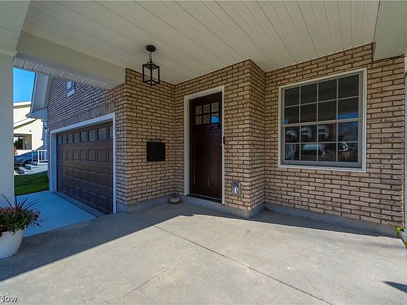2nd image of 924 Greyton Rd
