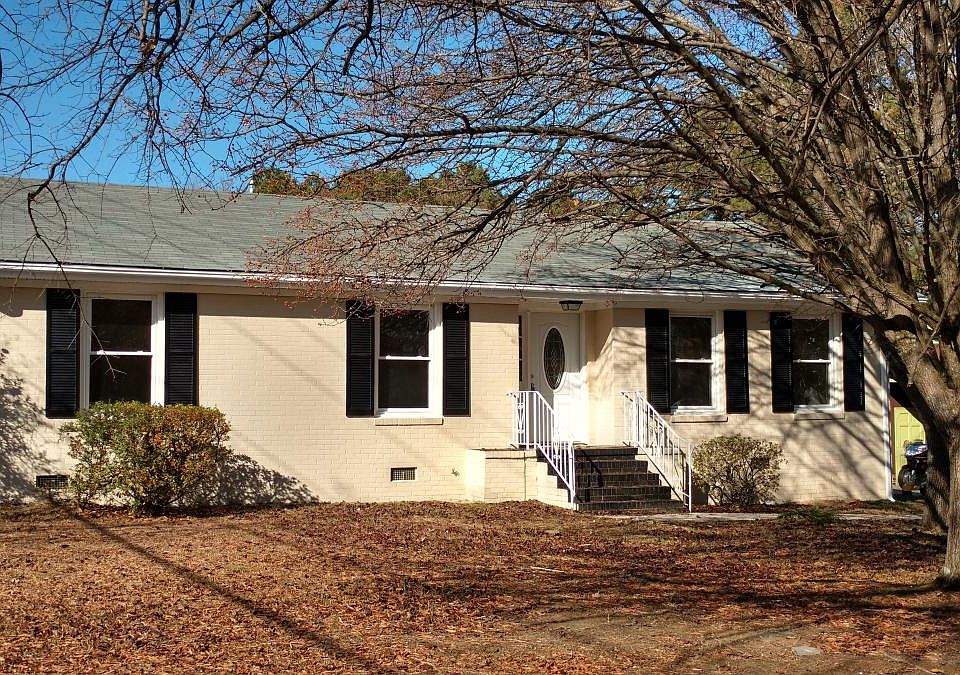1st image of 1601 Dartmore Dr N
