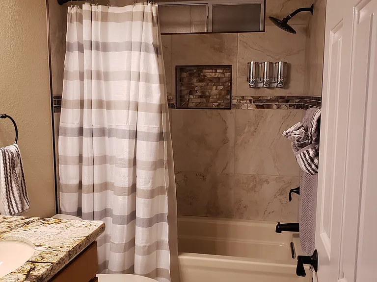 Hallway full bath.