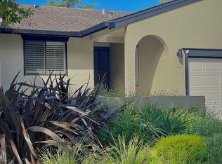 135 Vineyard Cir, Yountville, CA 94599