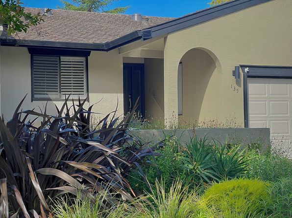 135 Vineyard Cir