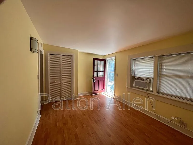 1 bed, 1.0 bath, $1,295 — Photo 4