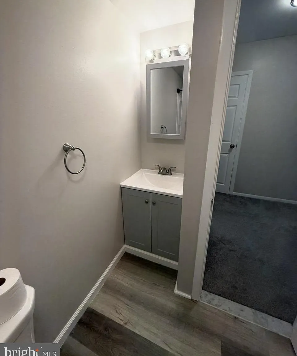 2 bed, 1.0 bath, 1020 sqft, $1,800 — Photo 4