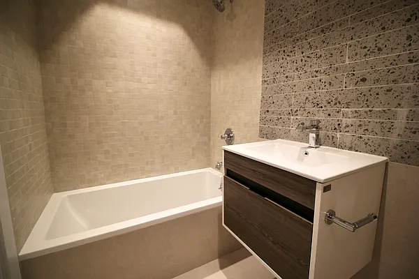 Rented by Hagstrom Management Inc | media 48