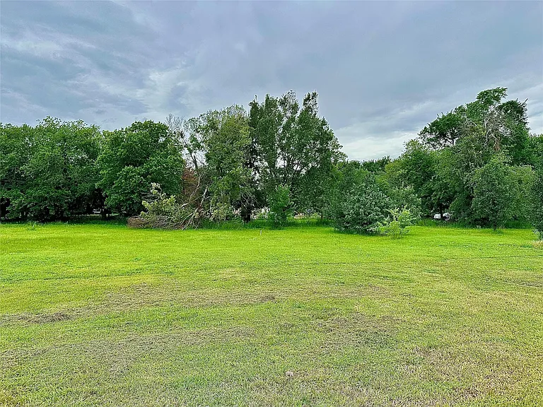 831 Country Club Rd — Photo 25