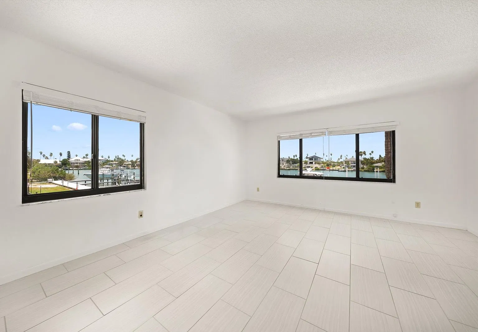 3111 Pass A Grille Way — Photo 4
