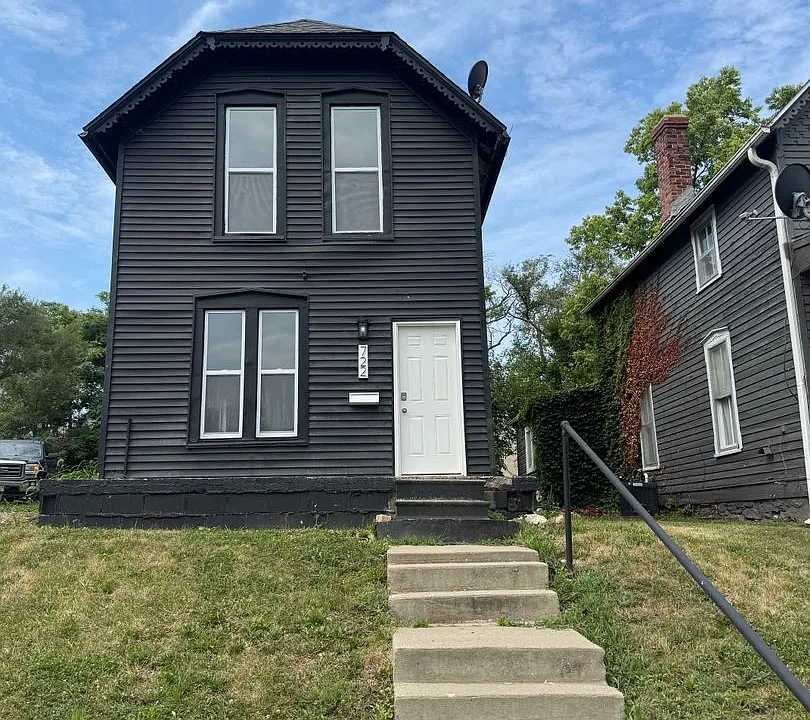 722 Concert St