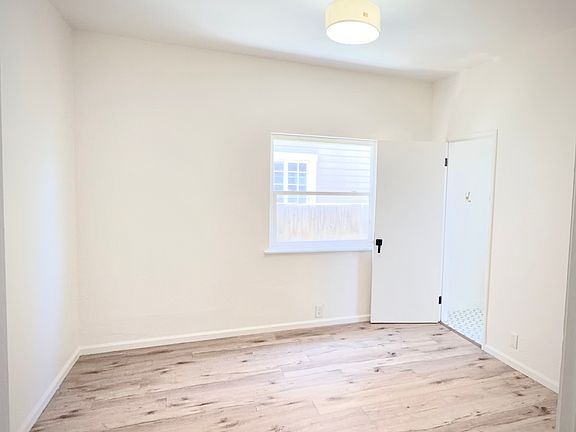 4th image of 321 Nash Ave