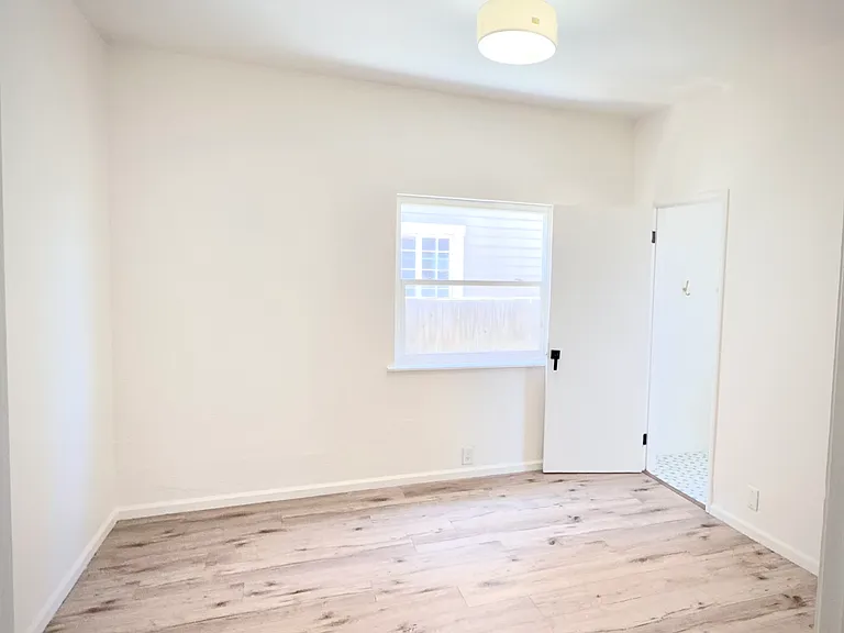321 Nash Ave — Photo 4