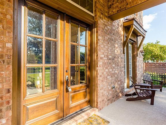 2nd image of 811 Arden Oaks Dr