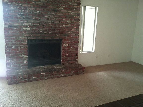 4th image of 66565 12th St APT 2