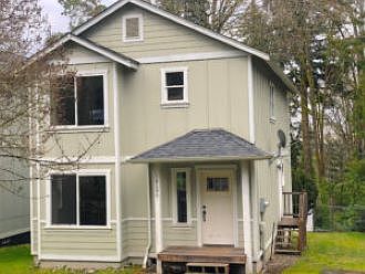 2nd image of 18690 2nd Ave NE