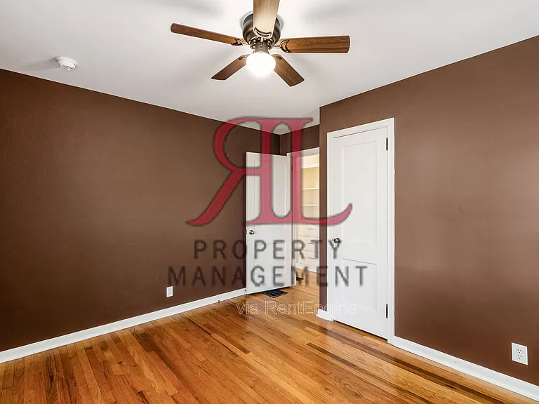 317 E Royal Forest Blvd — Photo 12