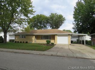 2705 Queensway Rd, Springfield, IL 62703