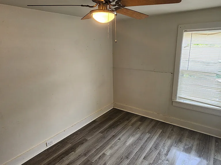 1217 Cotton St — Photo 11