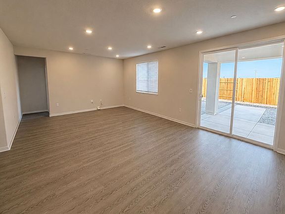 4th image of 3941 Slab St