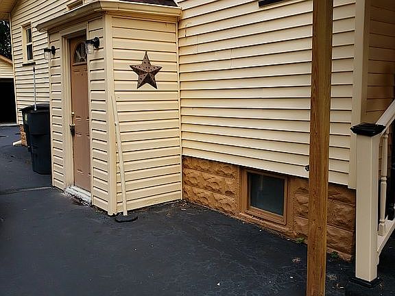 5th image of 1230 Willard Ave SE