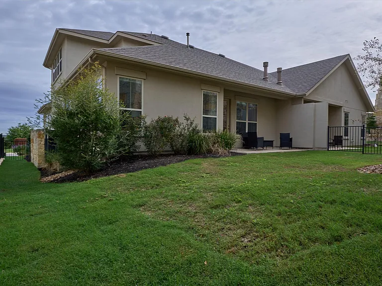 105 Beneteau Dr — Photo 17
