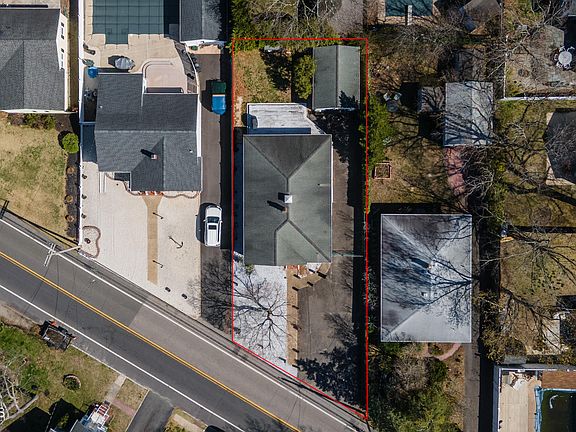 5th image of 1009 Burnt Tavern Road