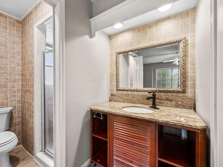 2211 Turtle Creek Dr — Photo 15
