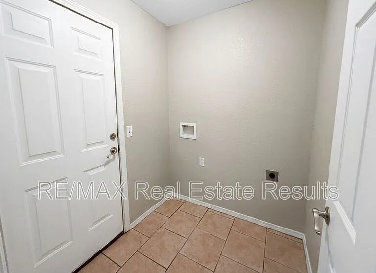 5 Dolphin Ln — Photo 7