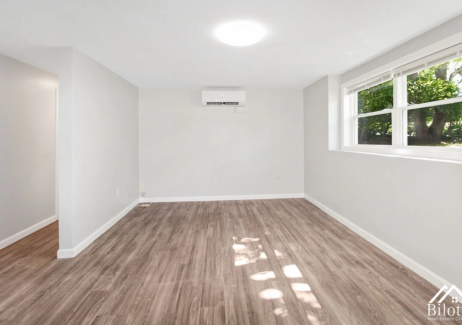 115 Bourne Ave — Photo 3