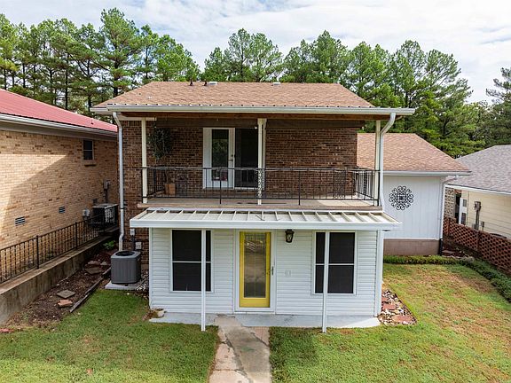 2nd image of 211 S Nightingale Dr