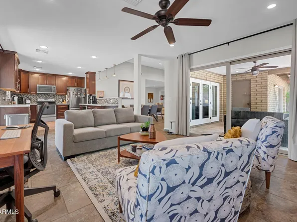 1110 E ORANGEWOOD Avenue, Phoenix, AZ 85020